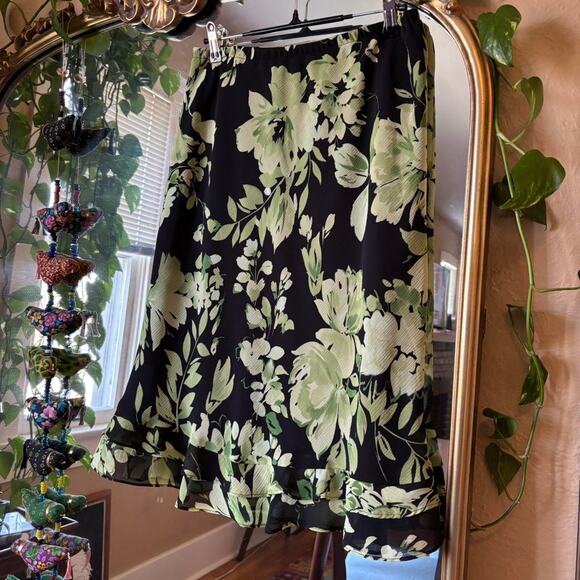 Vintage Unbranded Y2K Green Floral Skirt 10 Petite Y2K Summer Vacation - Picture 3 of 6